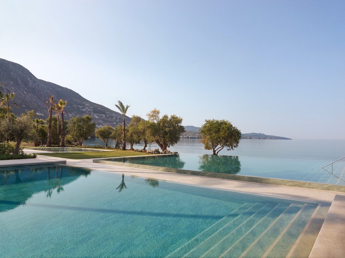 01-grecotel-filoxenia-kalamata-beach-and-pools-Groot